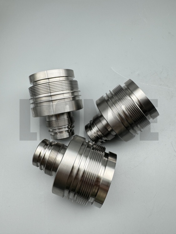 खोल समुद्रातील उपकरणांसाठी ग्रेड 5 टायटॅनियम मिश्र धातु का निवडला जातो?