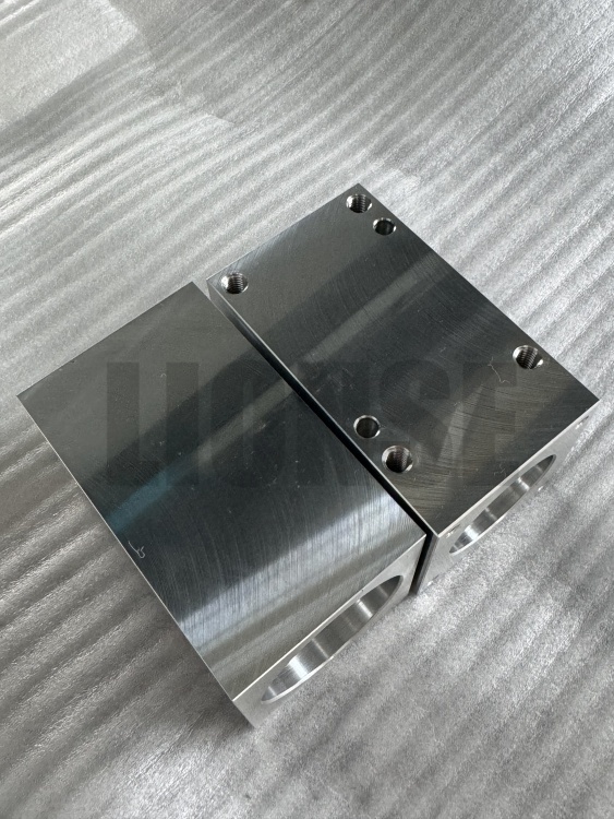 ॲल्युमिनियम प्रोसेसिंग मशीन टूल्स आणि उपकरणे भागांना प्राधान्य का दिले जाते?