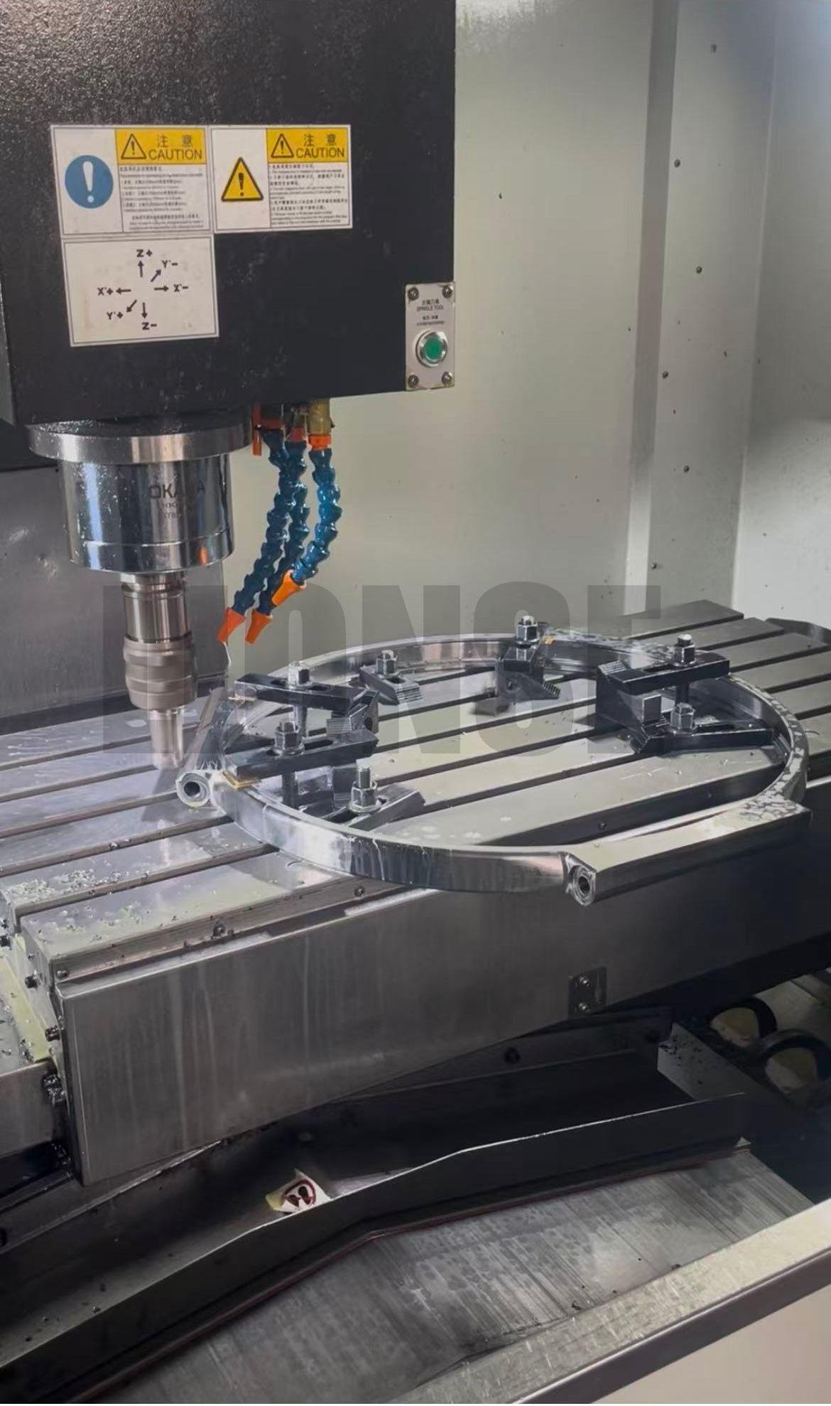 मोठ्या बोअर स्टेनलेस स्टील मल्टी ग्रूव्ह लॉकिंग रिंग कस्टम लग्स