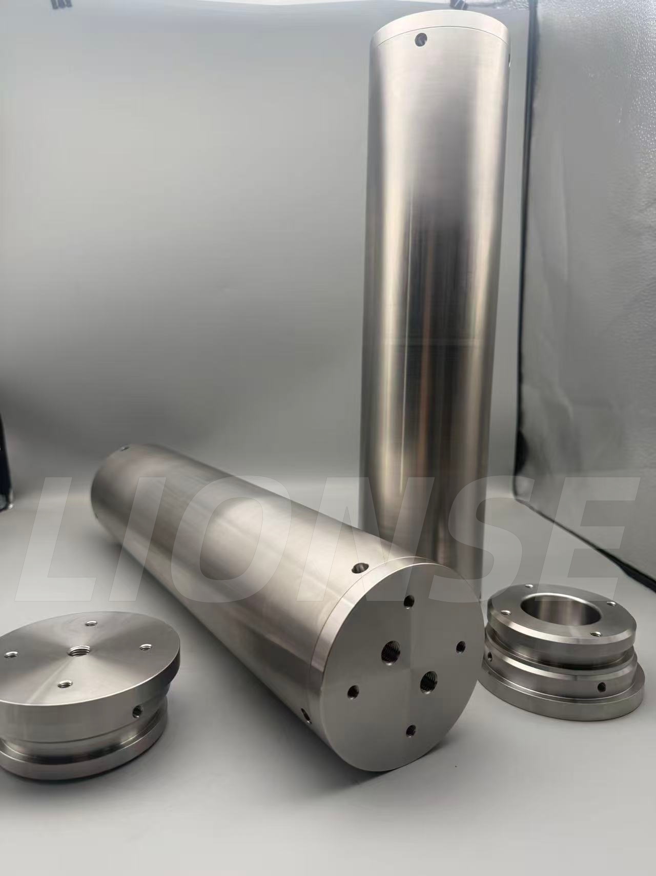 SS316L खोल-समुद्र अन्वेषण सोनार सिलेंडर बॉडीसाठी सीलबंद कार्बिन भाग